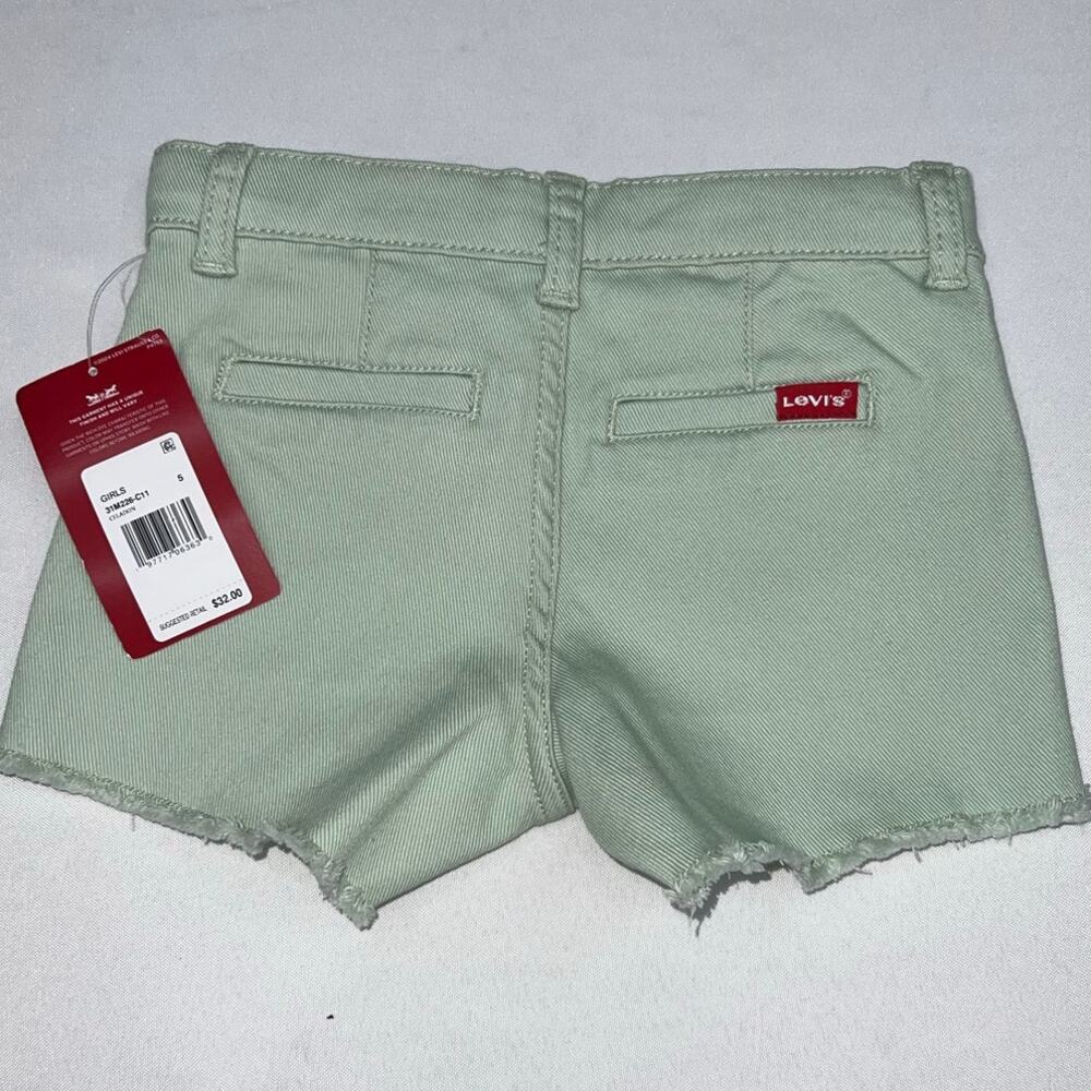 Levis Girls Sage Green Frayed Shorts Size 5 Adjustable Waist NWT Summer - Picture 2 of 4